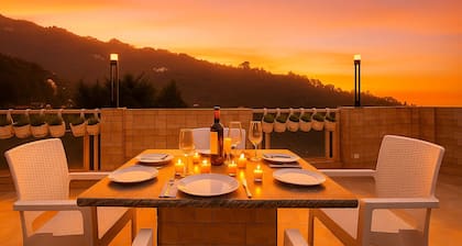 Hotel Shiva Lake - Near Mussoorie Lake