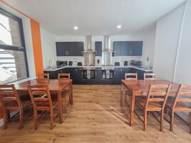 Refrigerador, microondas