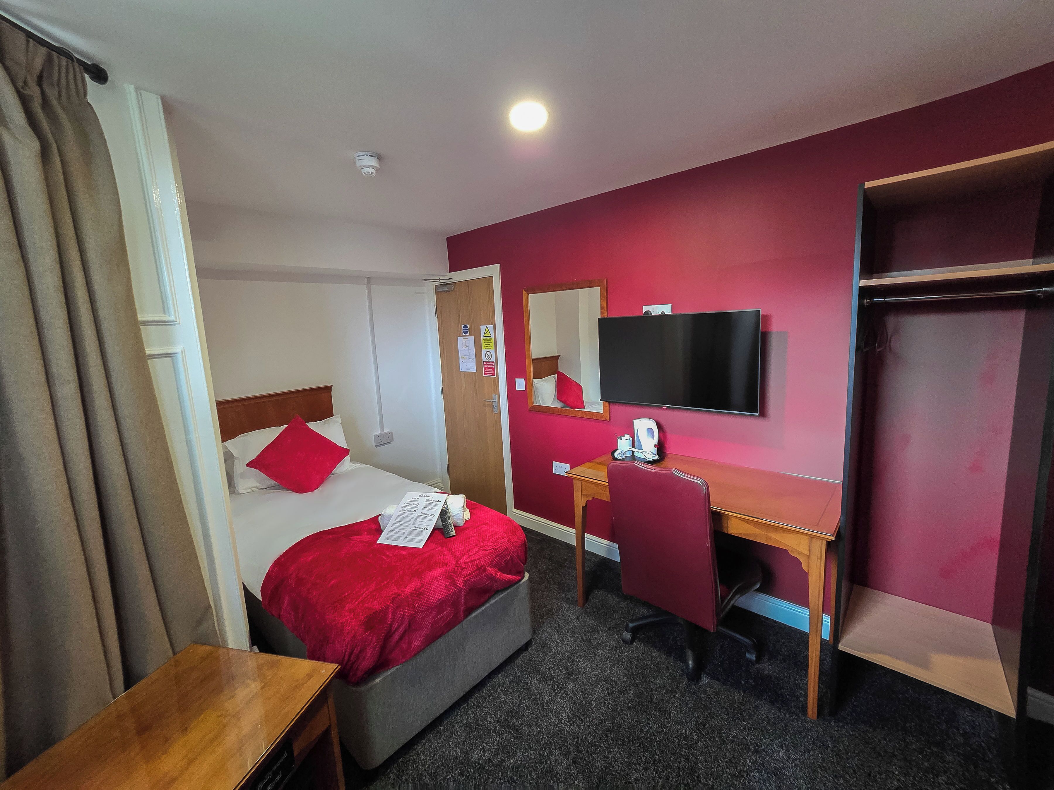 Habitación individual estándar | Escritorio, wifi gratis, ropa de cama