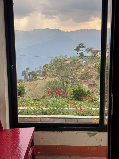 Serene Hilltop Full Private Flat