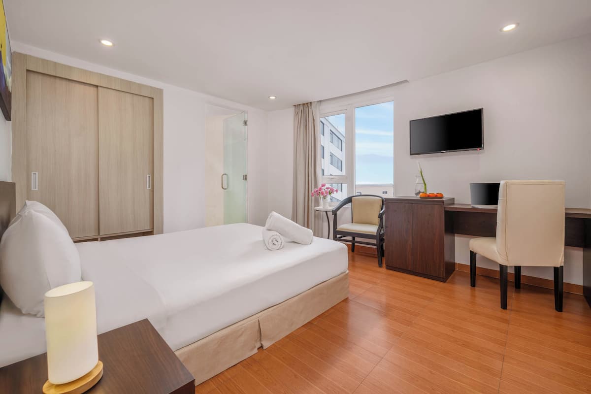 Standard Double Room | Desk, free WiFi, bed sheets