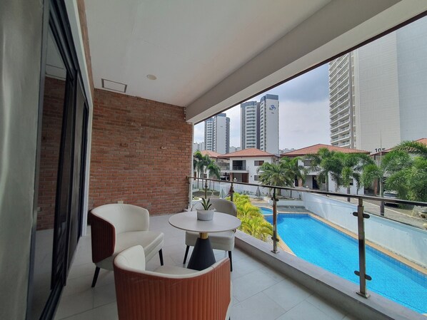 Standaard villa, balkon | Terras