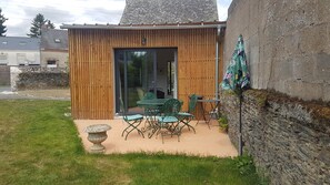 Outdoor dining - Combrée - Beaulieu lodge (Combrée)