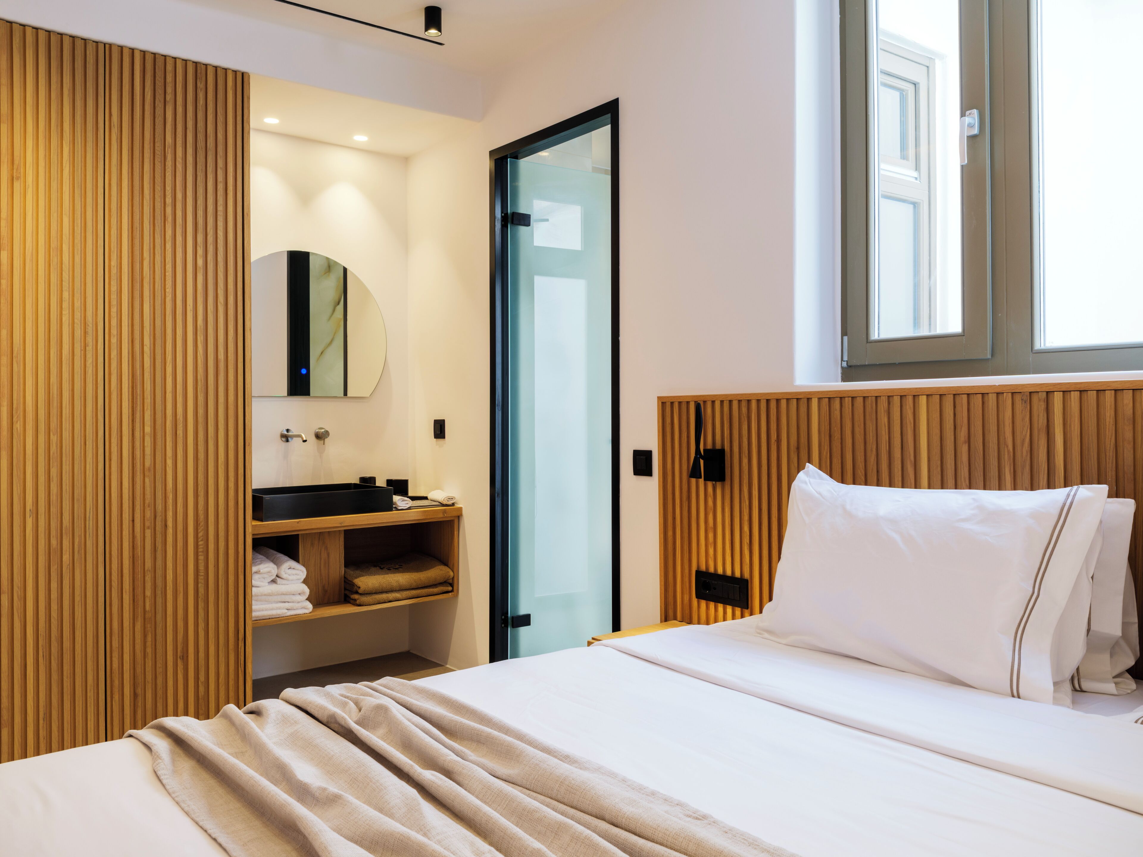 Luxury Duplex, Patio, Lake View | In-room safe, blackout drapes, soundproofing, iron/ironing board