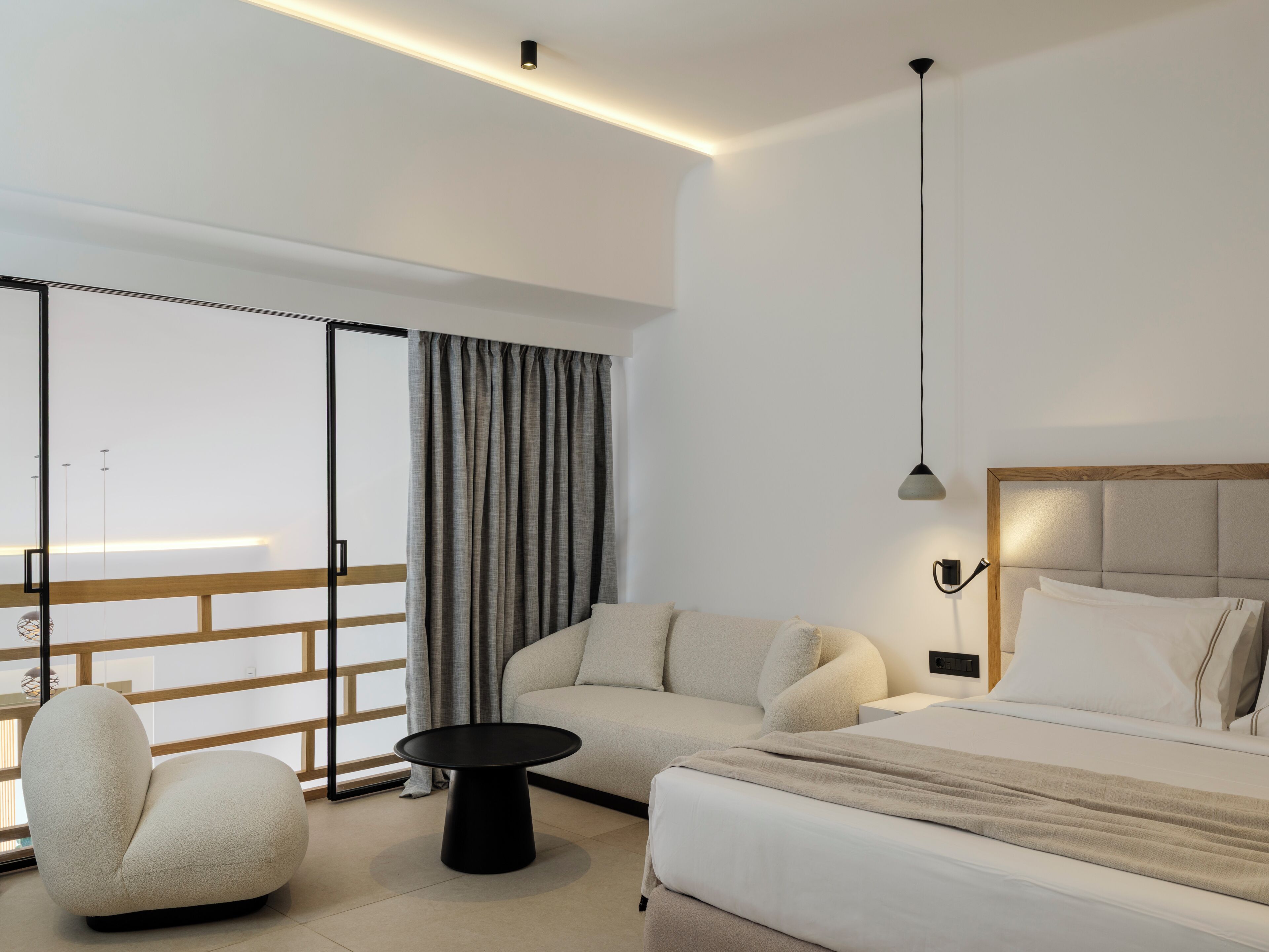 Exclusive-huvila, patio, osittainen merinäköala | Tallelokero huoneessa, työpöytä, pimennysverhot, äänieristys