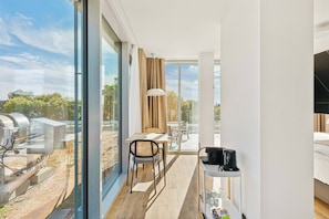 Comfort Queen Room with Terrace