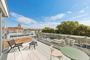 Comfort Queen Room with Terrace | Terraza o patio