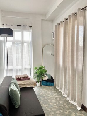 2 bedrooms, in-room safe, travel crib, free WiFi