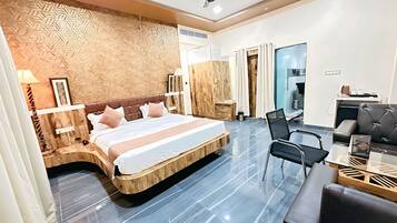 Deluxe Room | Free WiFi