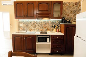 Microwave, stovetop
