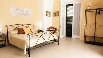 1 chambre, fer et planche Ă repasser, Wi-Fi, draps fournis