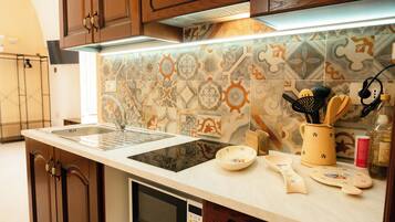 Micro-ondes, plaque de cuisson