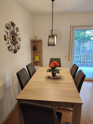 Dining - Rhein Neckar Living Neuhofen - Free WiFi & Parking (Neuhofen)
