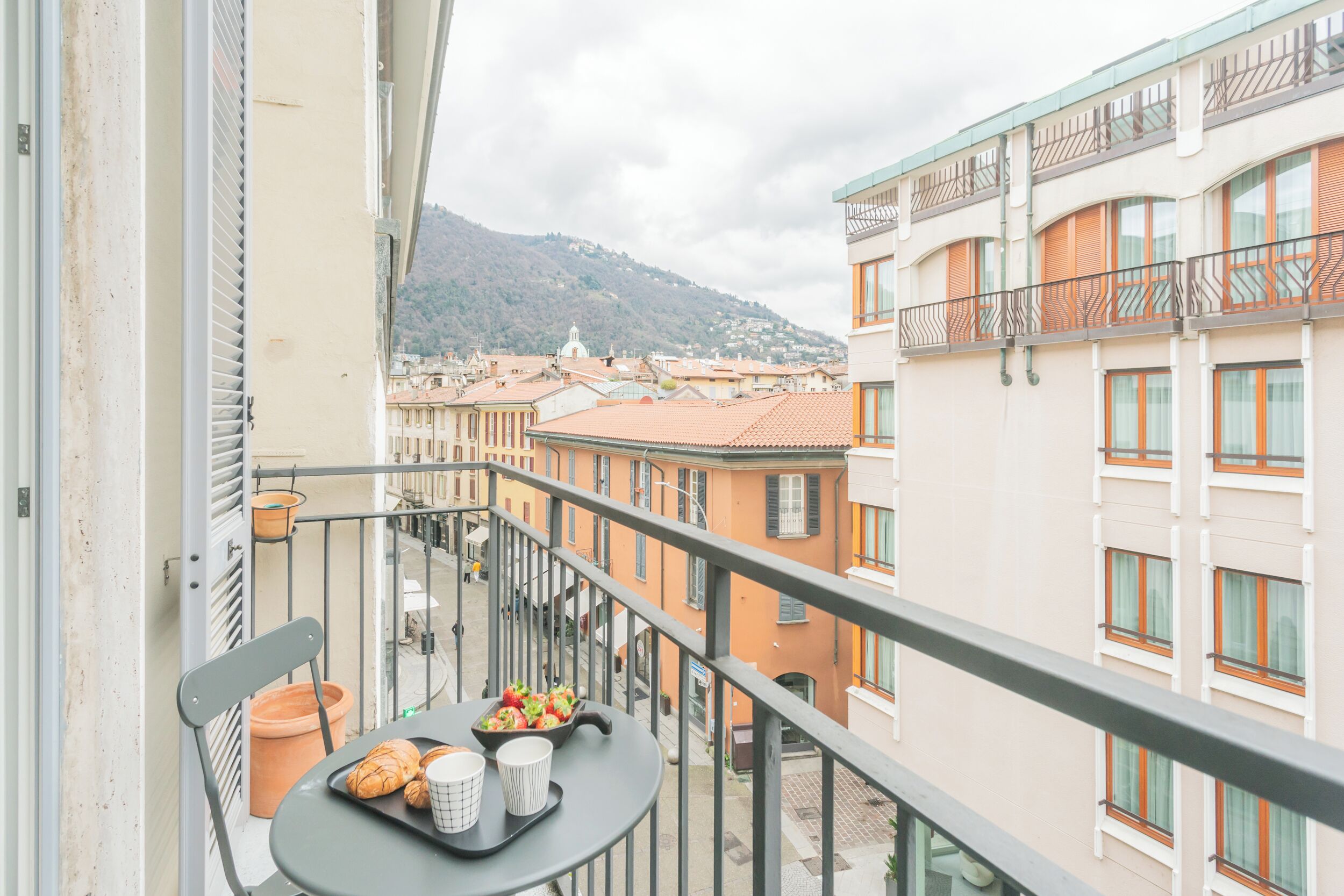 Apartment (1 Bedroom) | Balcony