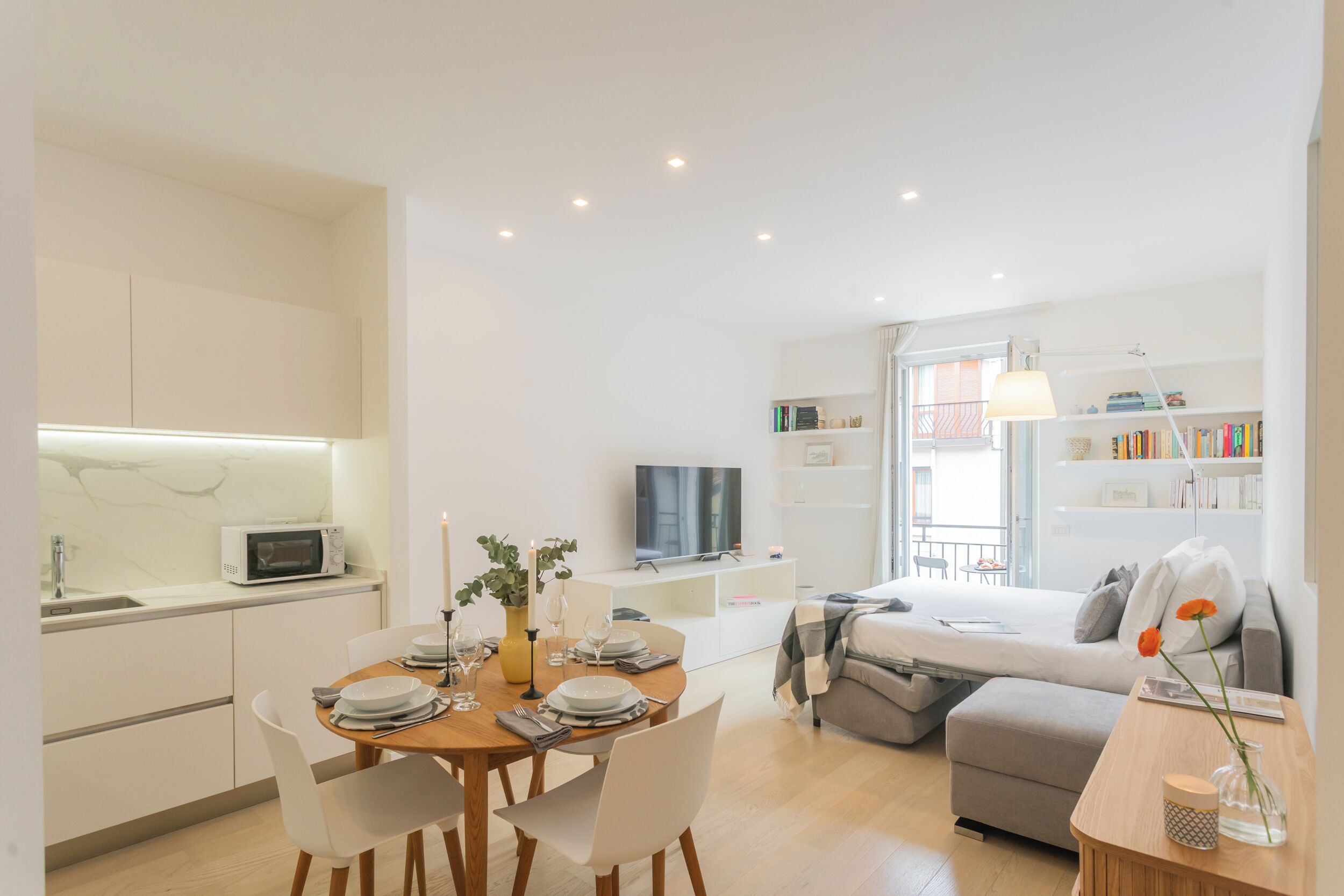 Departamento (1 Bedroom) | Área de sala de estar | Televisión de 32 pulgadas con canales por cable 