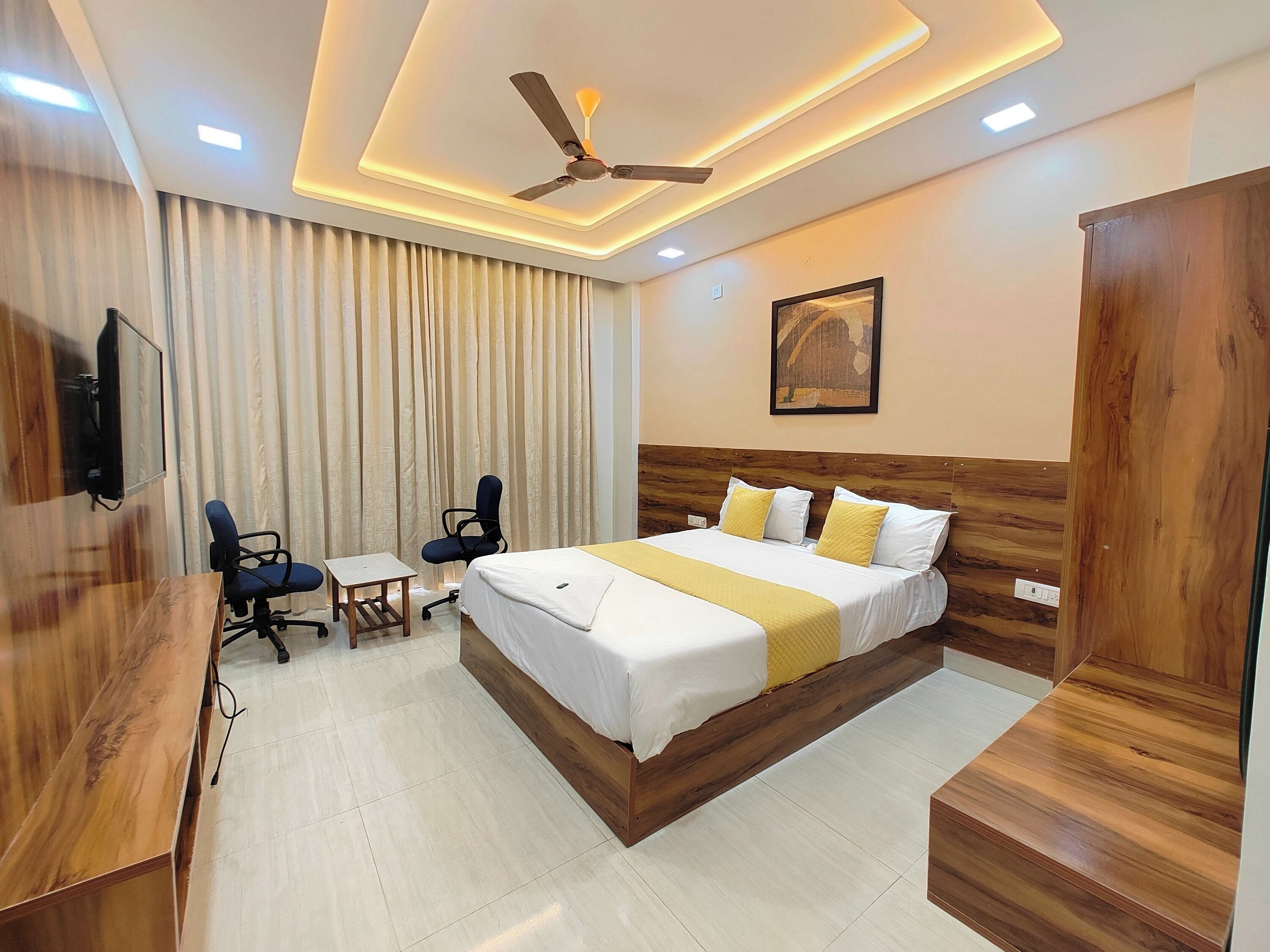 Rom – classic | Skrivebord, wi-fi (inkludert) og sengetøy