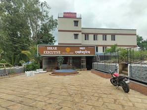 Fachada de la propiedad