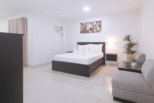 Suite | Een bureau, gratis wifi, beddengoed