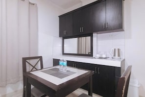 Standard Double Room | Desk, free WiFi, bed sheets