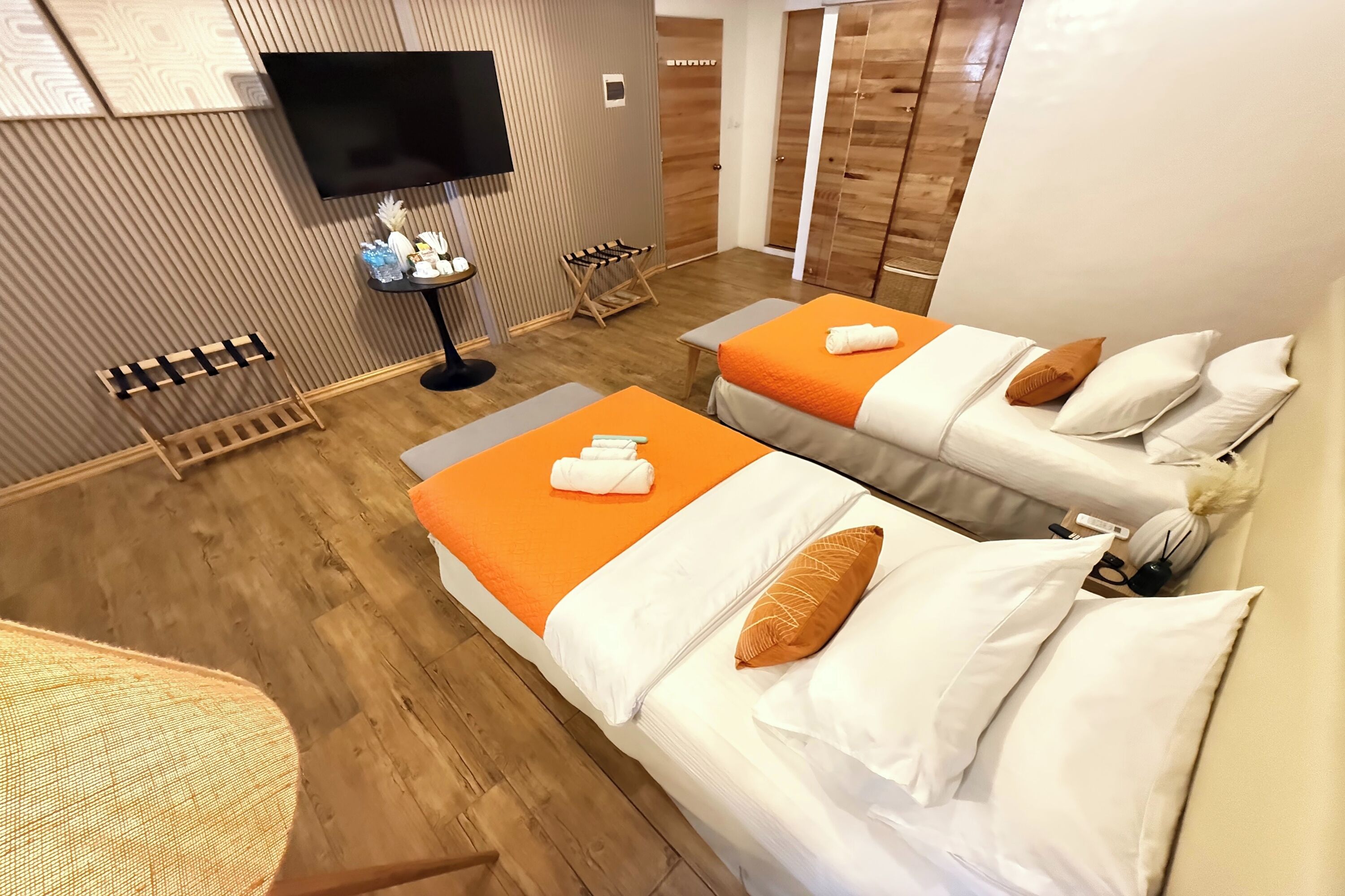 Deluxe Twin Room | Desk, free WiFi, bed sheets