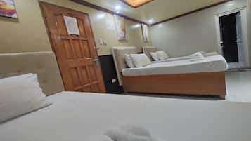 Habitación superior | Escritorio, wifi gratis y ropa de cama