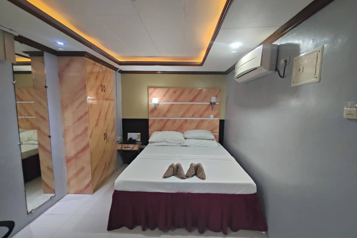 Bureau, Wi-Fi gratuit, draps fournis