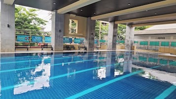 Kolam renang outdoor