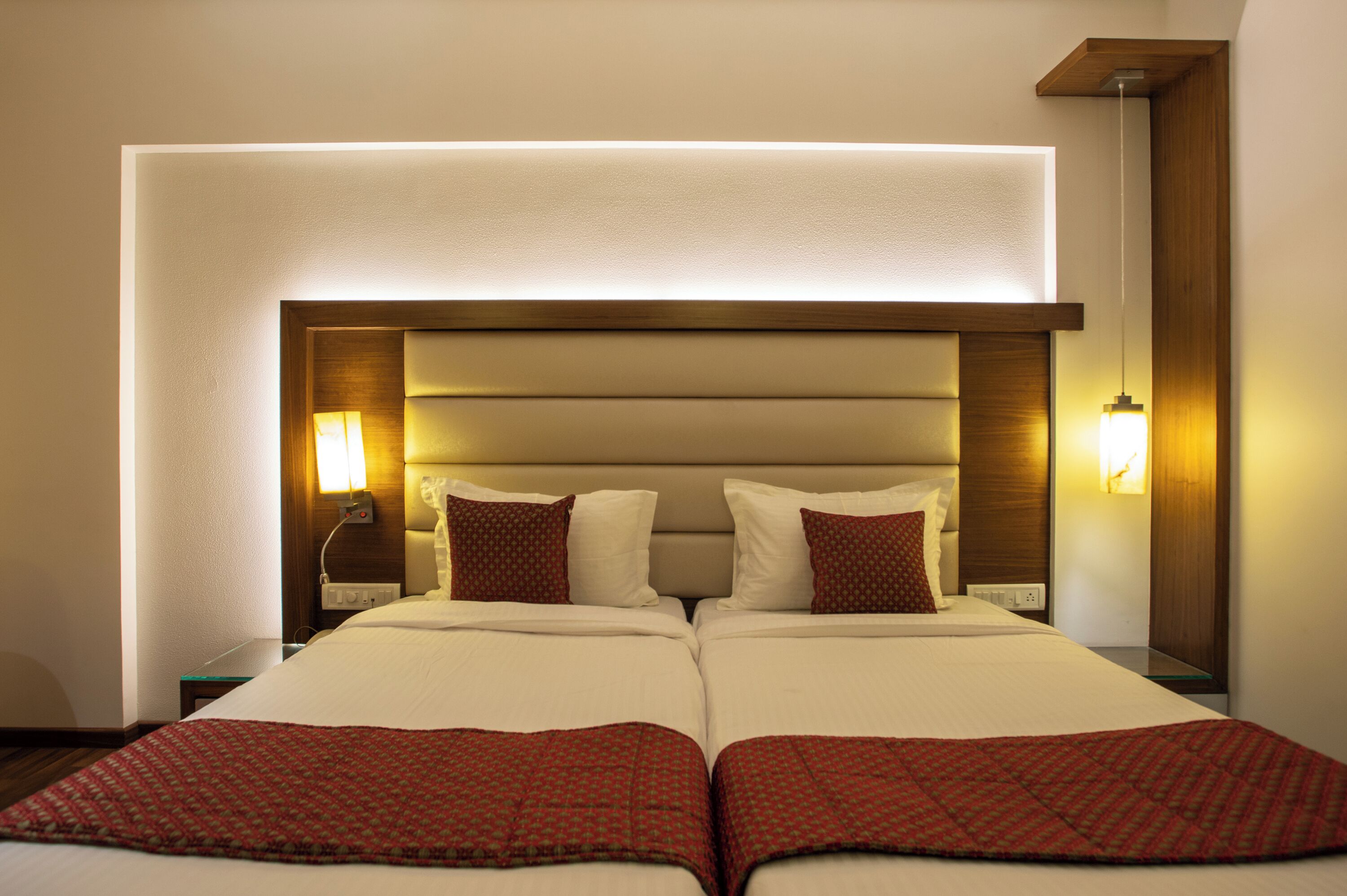 Classic Room | Minibar, desk, free WiFi, bed sheets