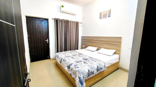 Patron Stay - 3 BHK Villa Vrindavan