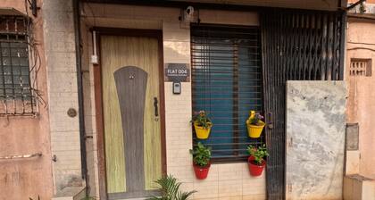 Cozy 1-bedroom apartment in wonderful Malad West with AC Near Vivanta Hospital