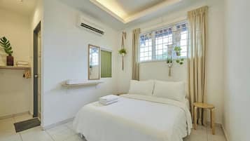 Double Room, 1 Queen Bed, Private Bathroom