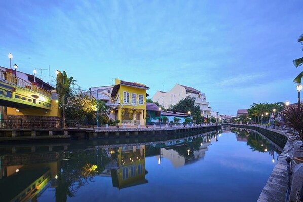 Exterior - Sleepy Nomad Hostel (Malacca City)