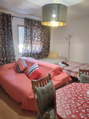 1 chambre, Wi-Fi, draps fournis