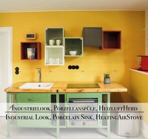 Refrigerador, horno, placa de cocina, cafetera/tetera