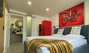 1 bedroom, free WiFi, bed sheets