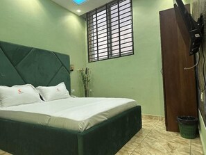 Egyptian cotton sheets, premium bedding, down duvets, Tempur-Pedic beds