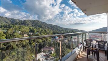 Luxury Room, Balcony, Mountain View | Balcony view