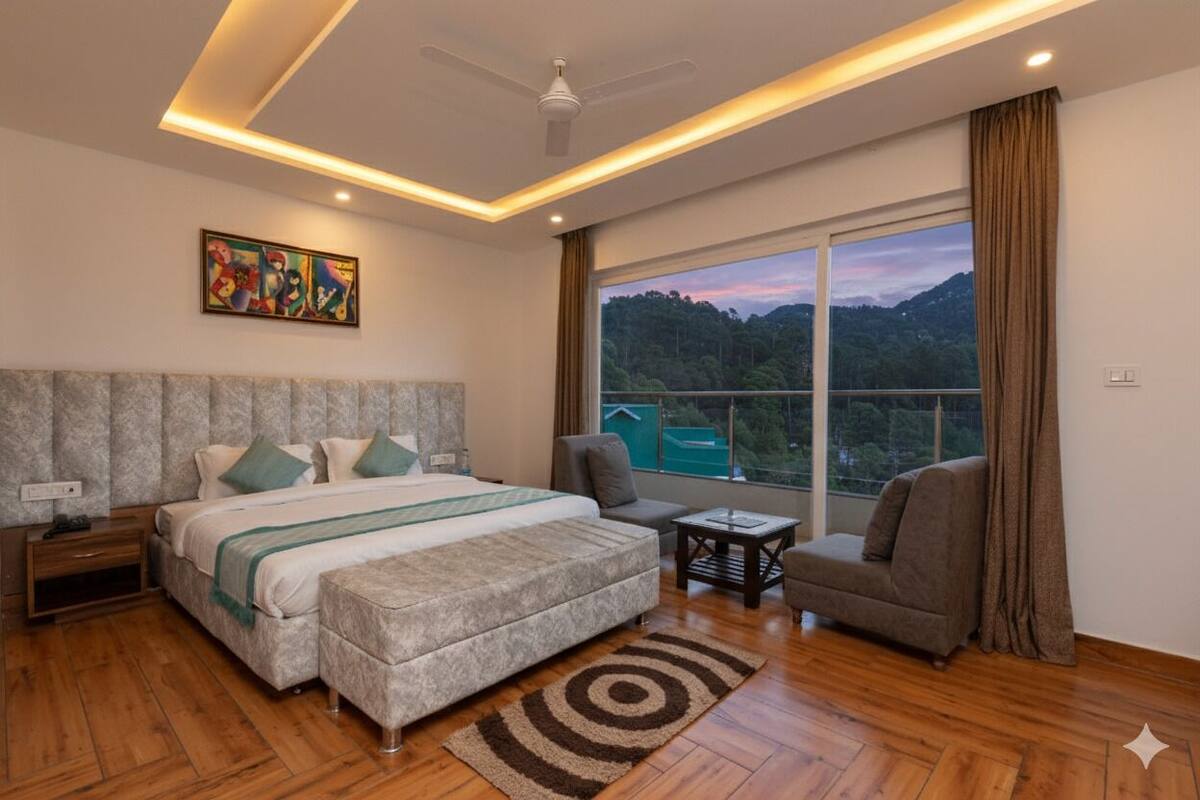 Habitación Premium, balcón, vista a la montaña | Escritorio y espacio para trabajar con laptop