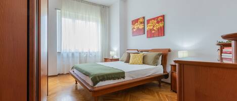2 habitaciones, tabla de planchar con plancha y wifi gratis