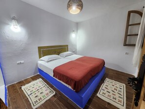 2 bedrooms, WiFi, bed sheets - Pleasant 2-bedroom hotel suites in Chefchaouen (Chefchaouen)