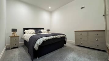 Apartemen Deluks, 2 kamar tidur, pemandangan kota | Wi-Fi gratis