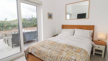 2 bedrooms, individually decorated, individually furnished, free WiFi