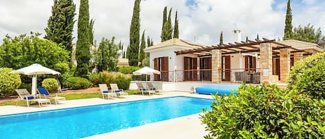 Villa (3 Bedrooms) | Exteriör