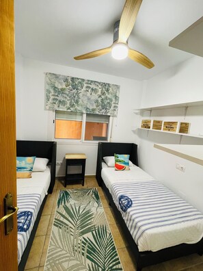 3 bedrooms, iron/ironing board, WiFi, bed sheets