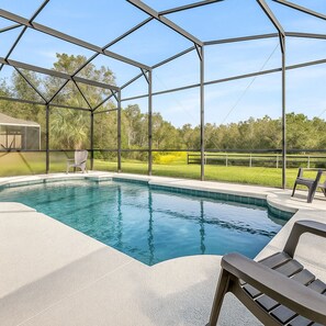 Piscine extérieure, piscine chauffée