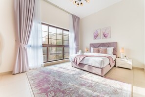5 bedrooms, in-room safe, iron/ironing board, free WiFi