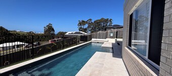 76 Red Head Road with luxuries outdoor pool