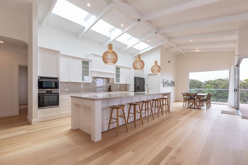 76 Red Head Road with luxurious outdoor pool