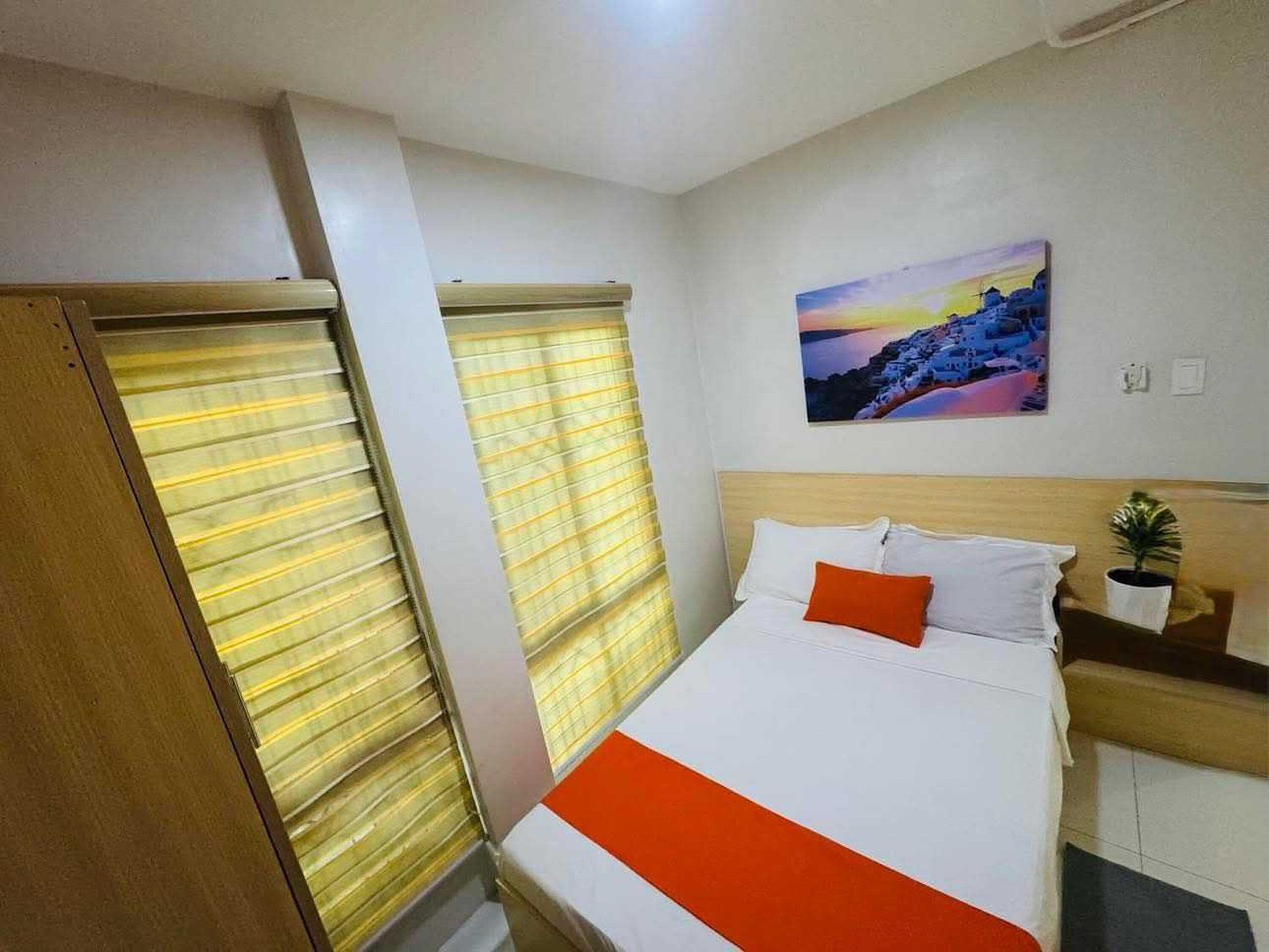 Habitación Deluxe doble | Escritorio, wifi gratis, ropa de cama
