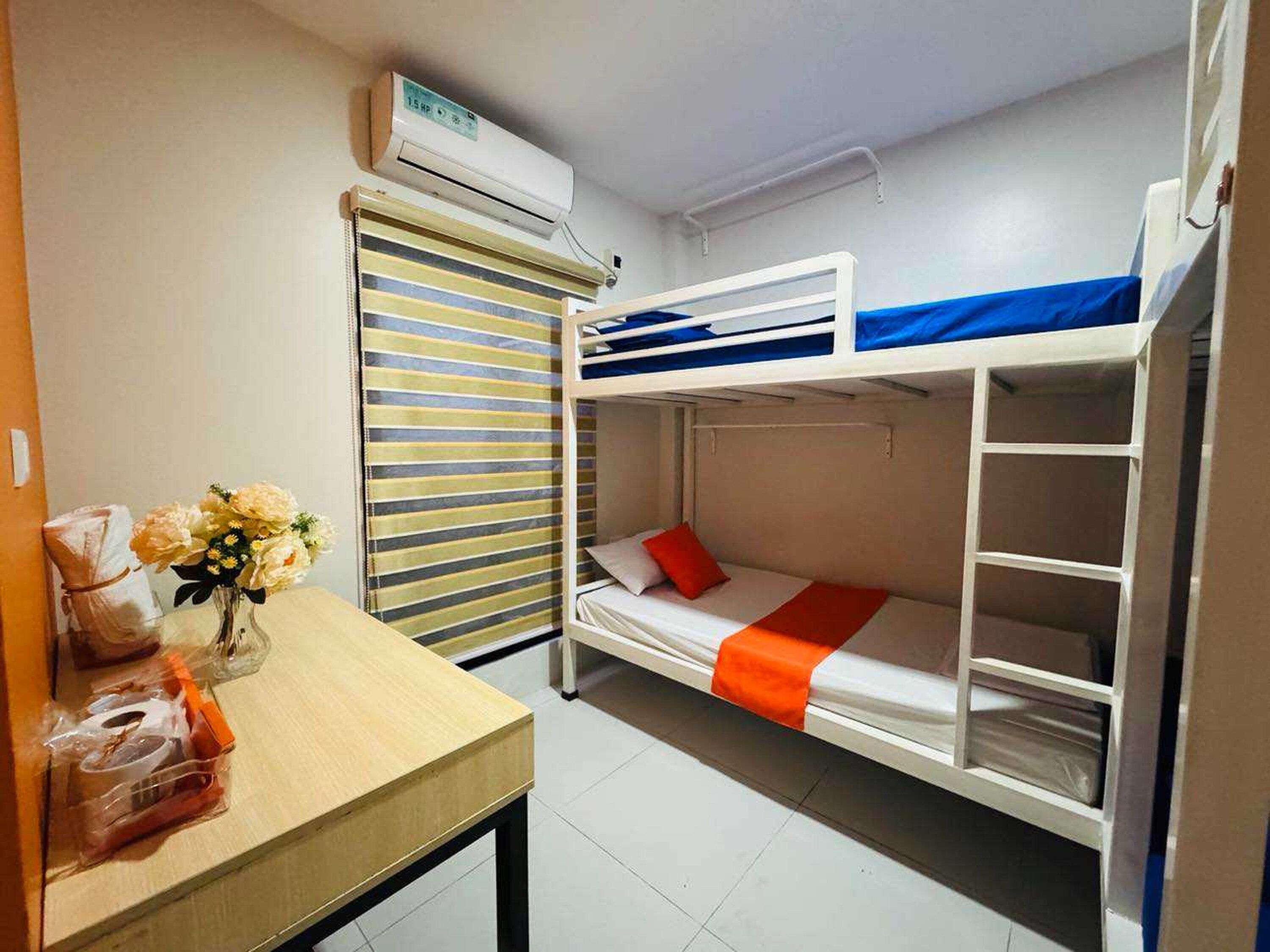 Desk, free WiFi, bed sheets